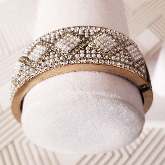 Beaded Glam Sparkly Bangle Bracelet - Picture 3 of 11